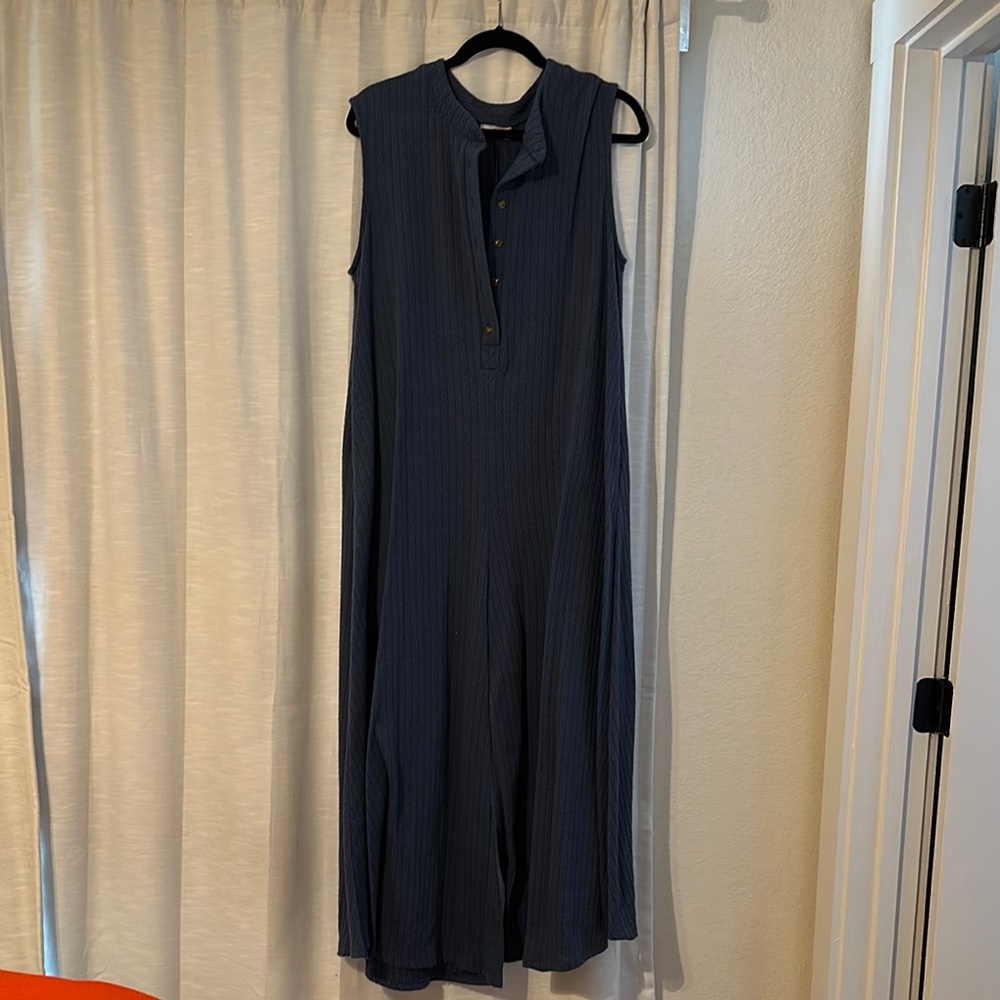 Vestique sleeveless Navy romper